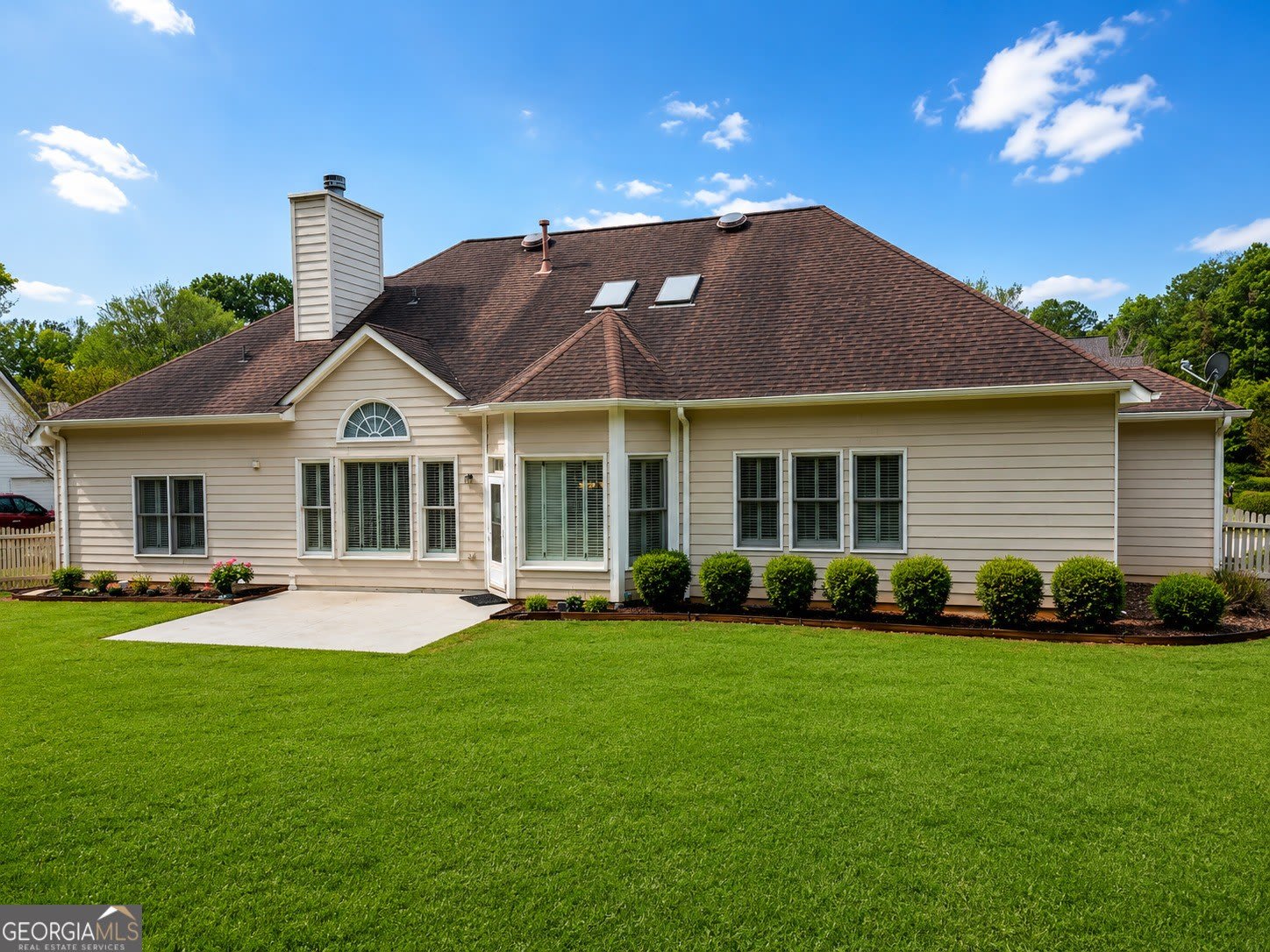 225 Lockmeade Way – photo 3