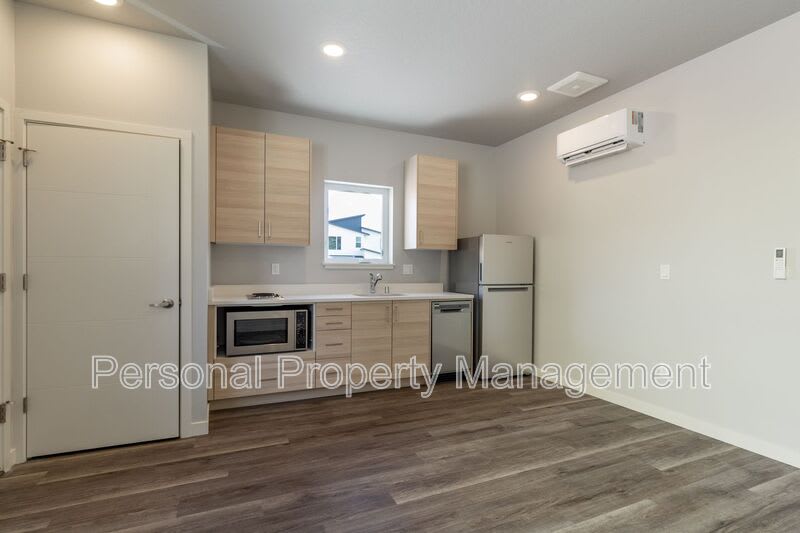 1801 N 20th Ct – photo 1