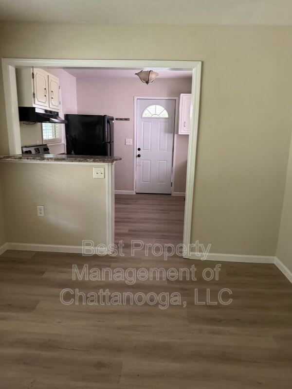133 Hogan Rd – photo 4