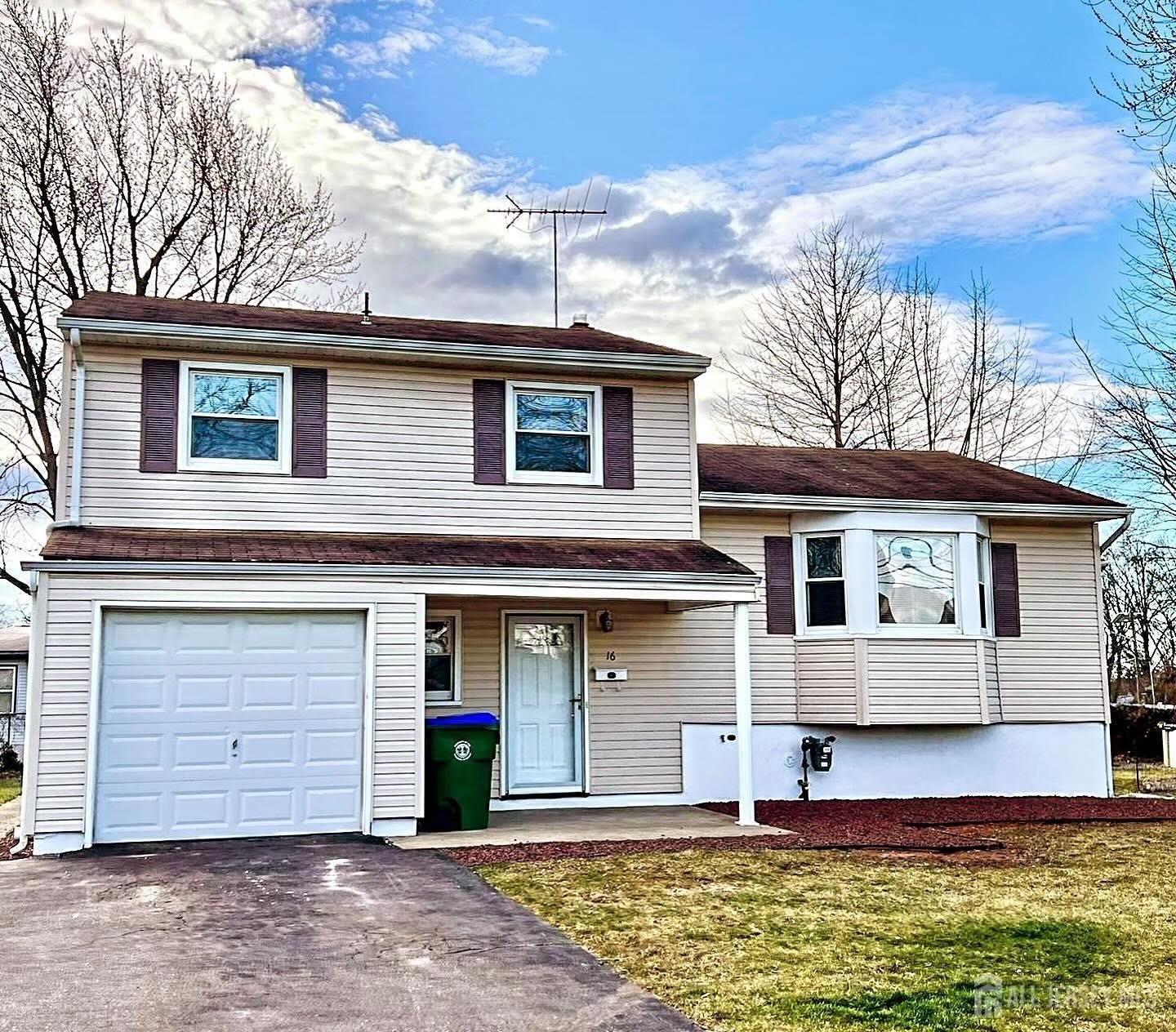 16 Outcalt Road – photo 1