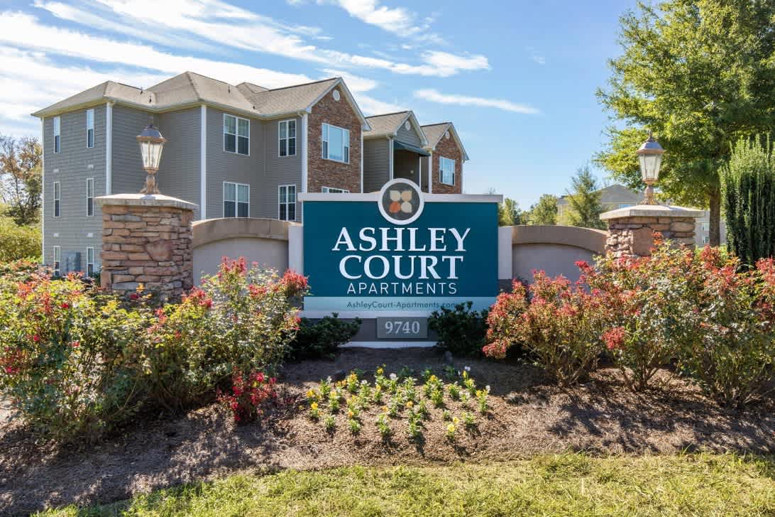 Ashley Court Apartments – photo 1