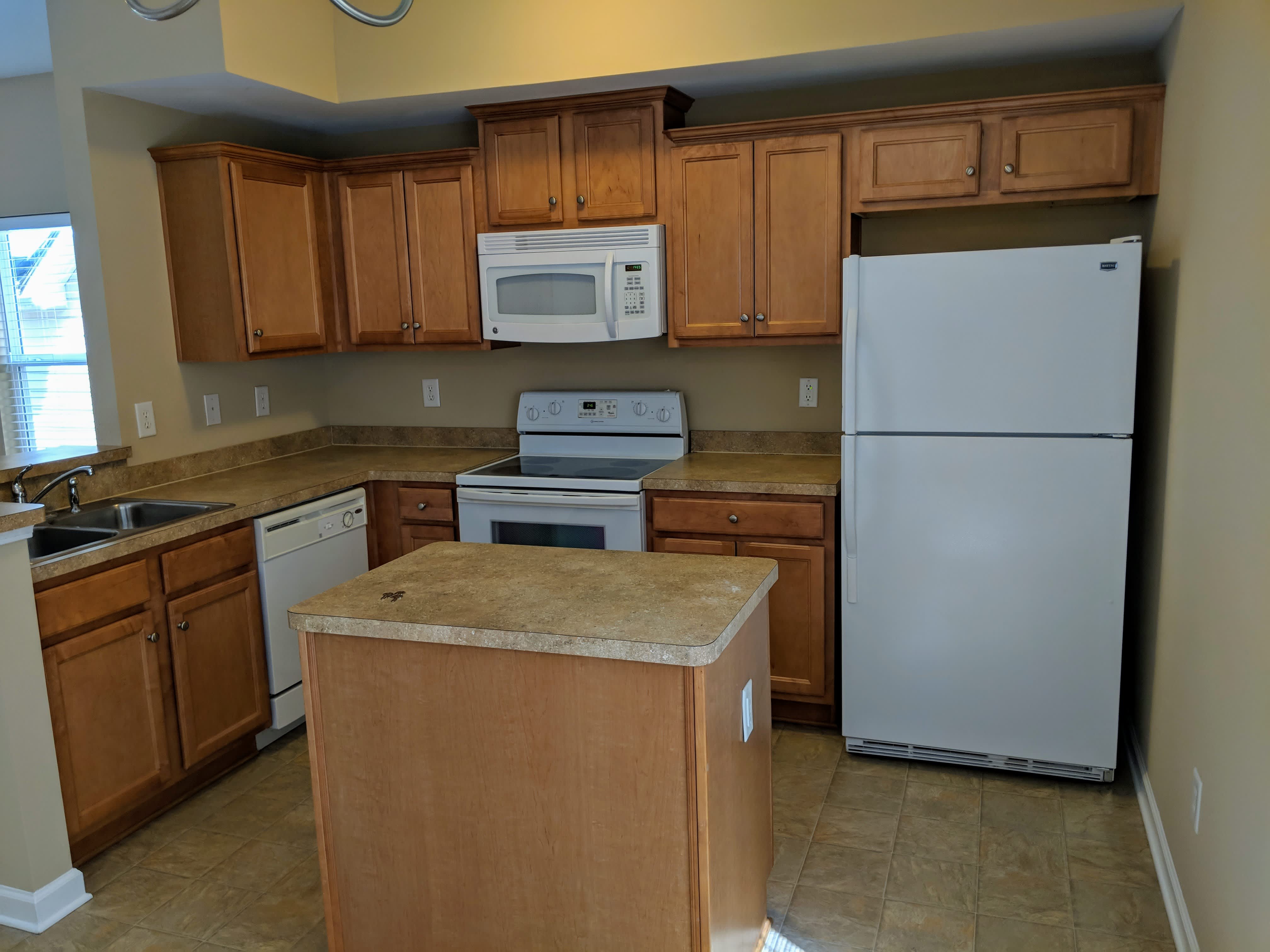 144 Hood Park Dr – photo 2