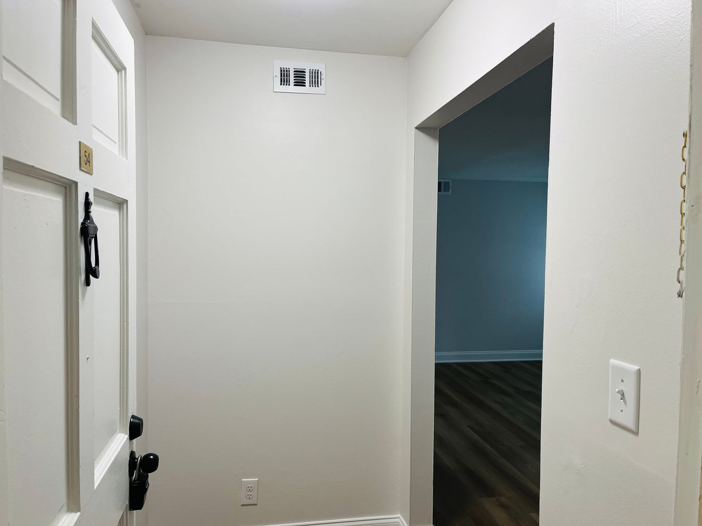 Wow! Newly renovated 2 bedroom 2 bathroom unit in Lithonia. Must see! – photo 4
