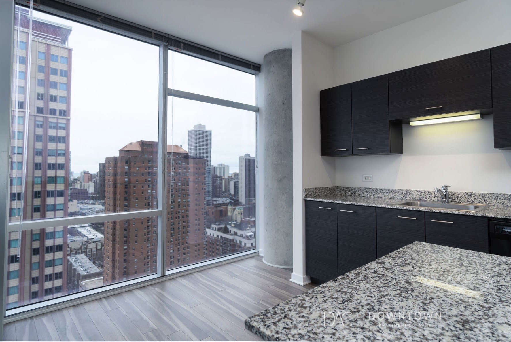 801 N Clark St – photo 4