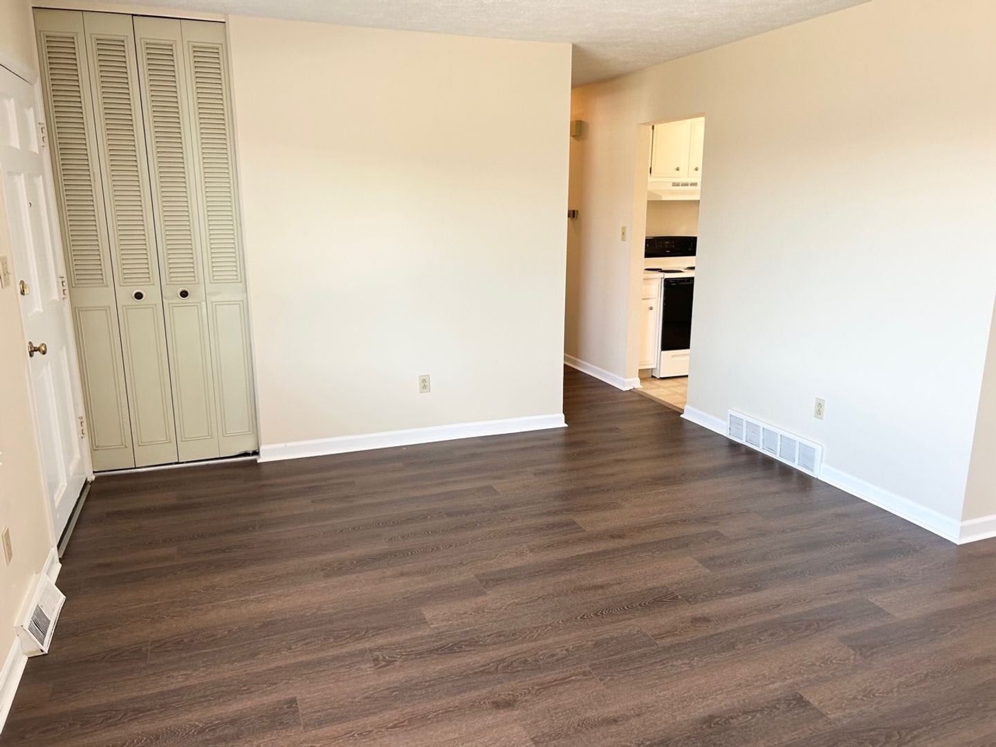 Mt Tabor ranch home with basement 20260804 – photo 3
