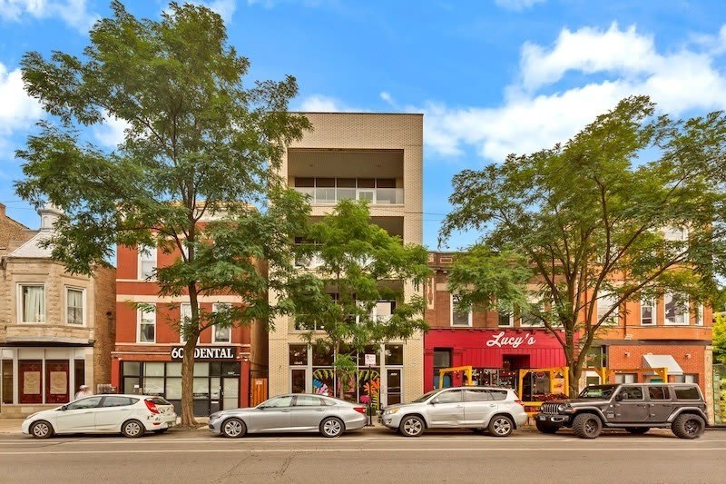 1045 N California Avenue – photo 1