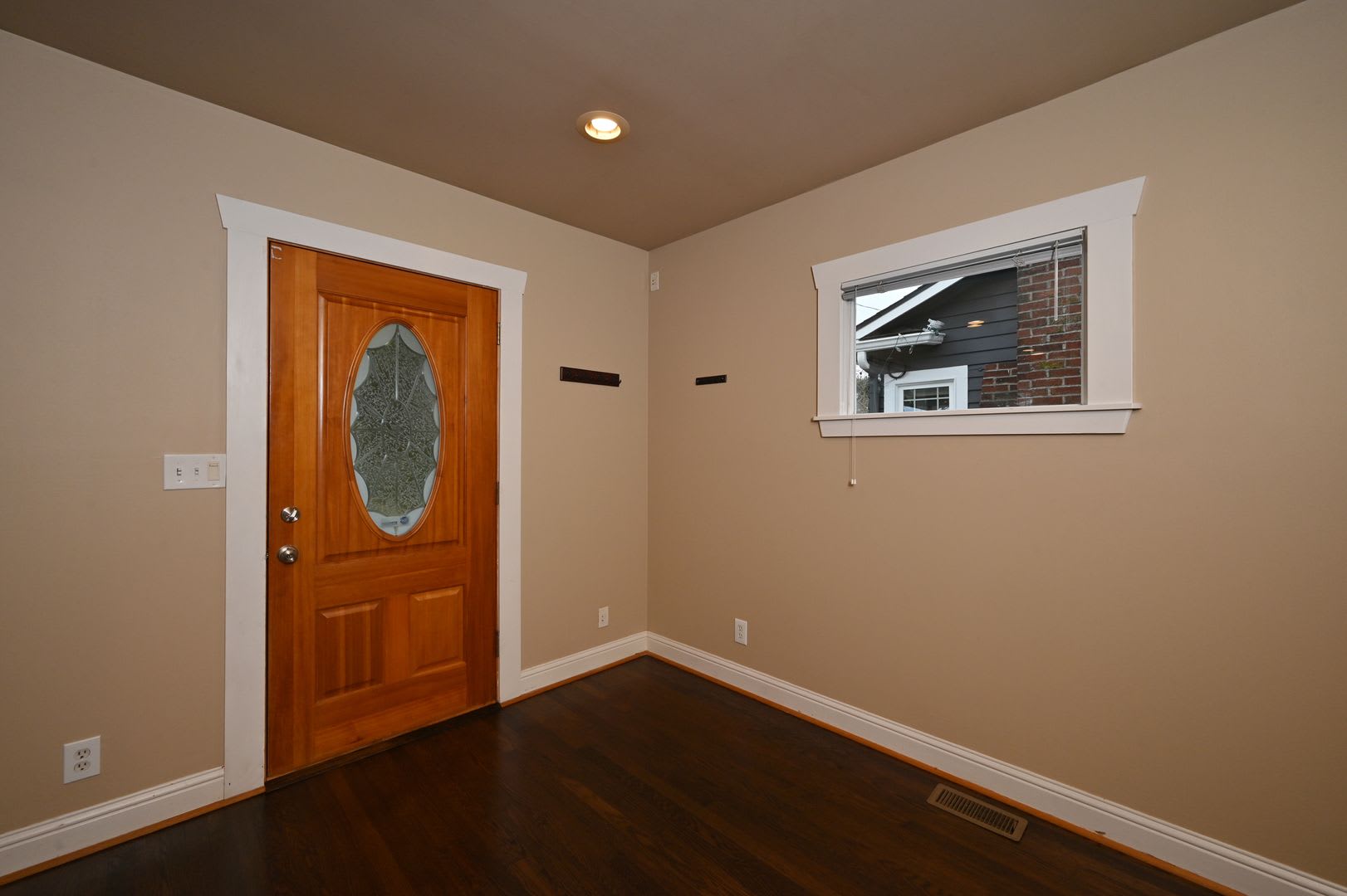Charming 3 Bedroom/2 Bath Craftsman Home for Lease in Phinney/Greenlake – photo 3