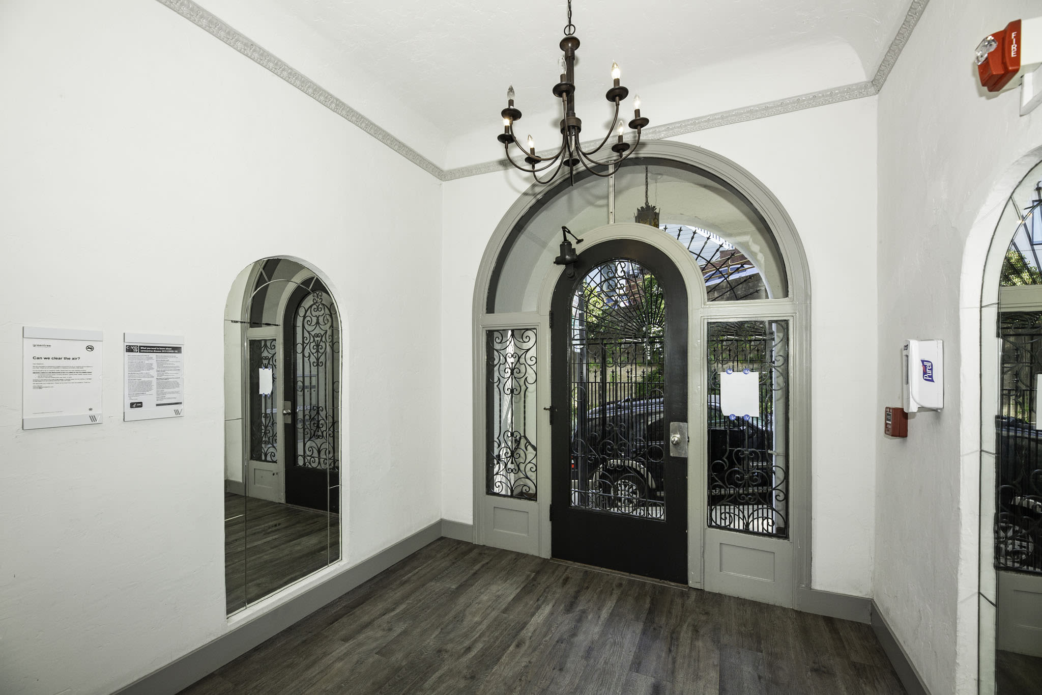 390 LIBERTY Apartments – photo 3