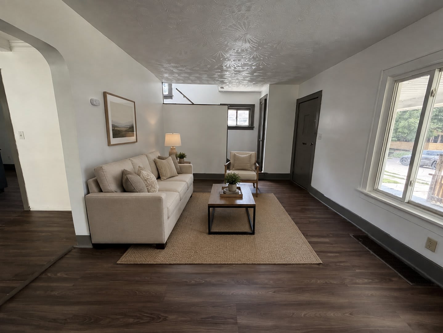 Spacious 3-Bedroom Akron Home with Central Air, Full Basement & Large Backyard – photo 4