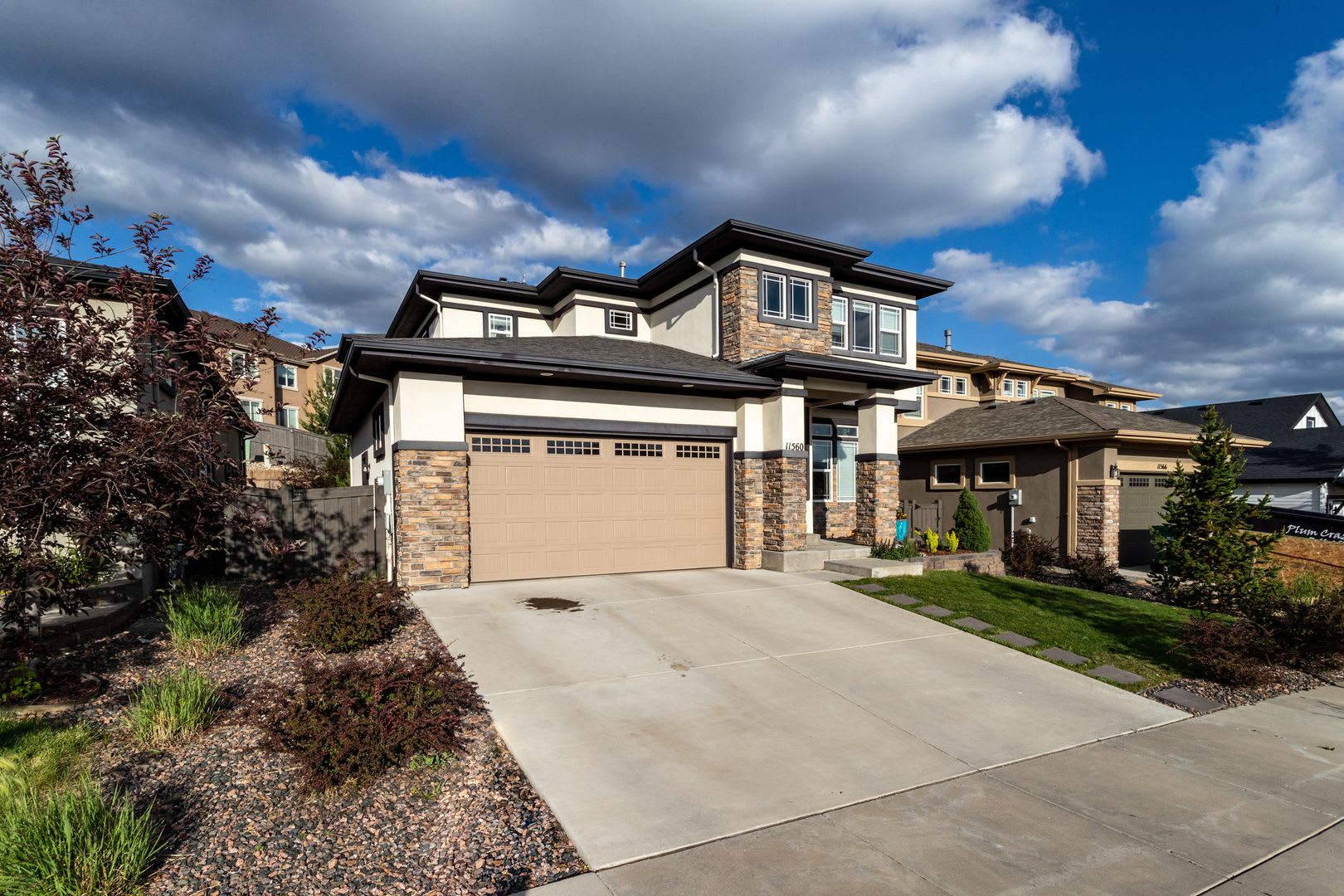 Luxury Living in The Farm with Private Backyard & Finished Basement! – photo 2