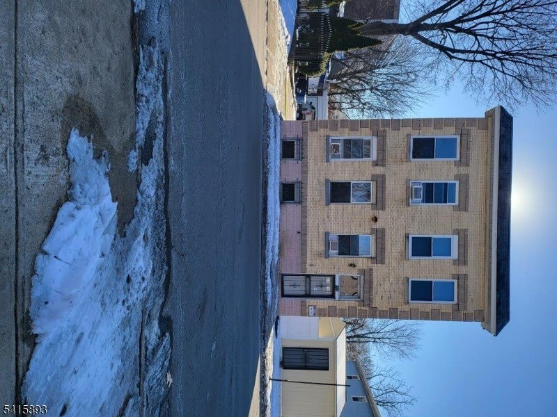 89 Tremont Ave – photo 2