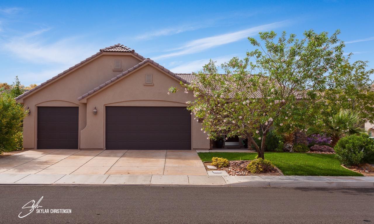 Beautiful Home in the Estates at Hidden Valley – photo 1