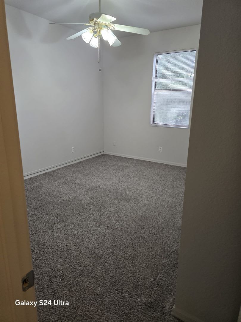 3/2.5 Townhouse plus Storage Unit $1,600 – photo 3