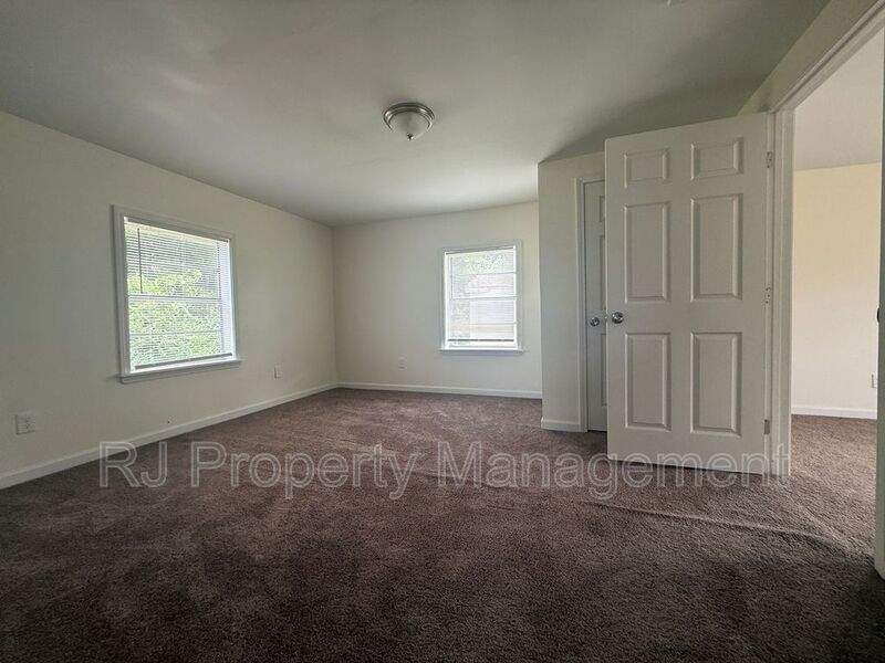 3742 Berry Ln – photo 3
