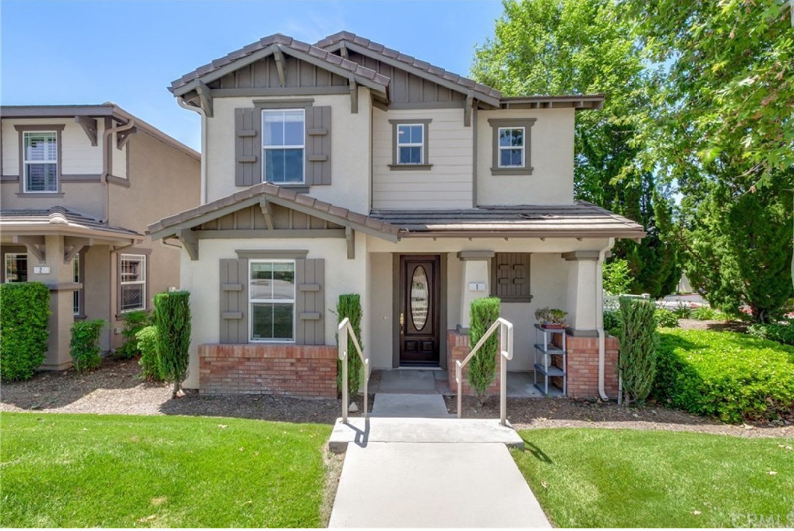 Spacious 4 Bedroom With Downstairs Bedroom Full Bath And Ev Charger Water Landscaping Included – photo 1