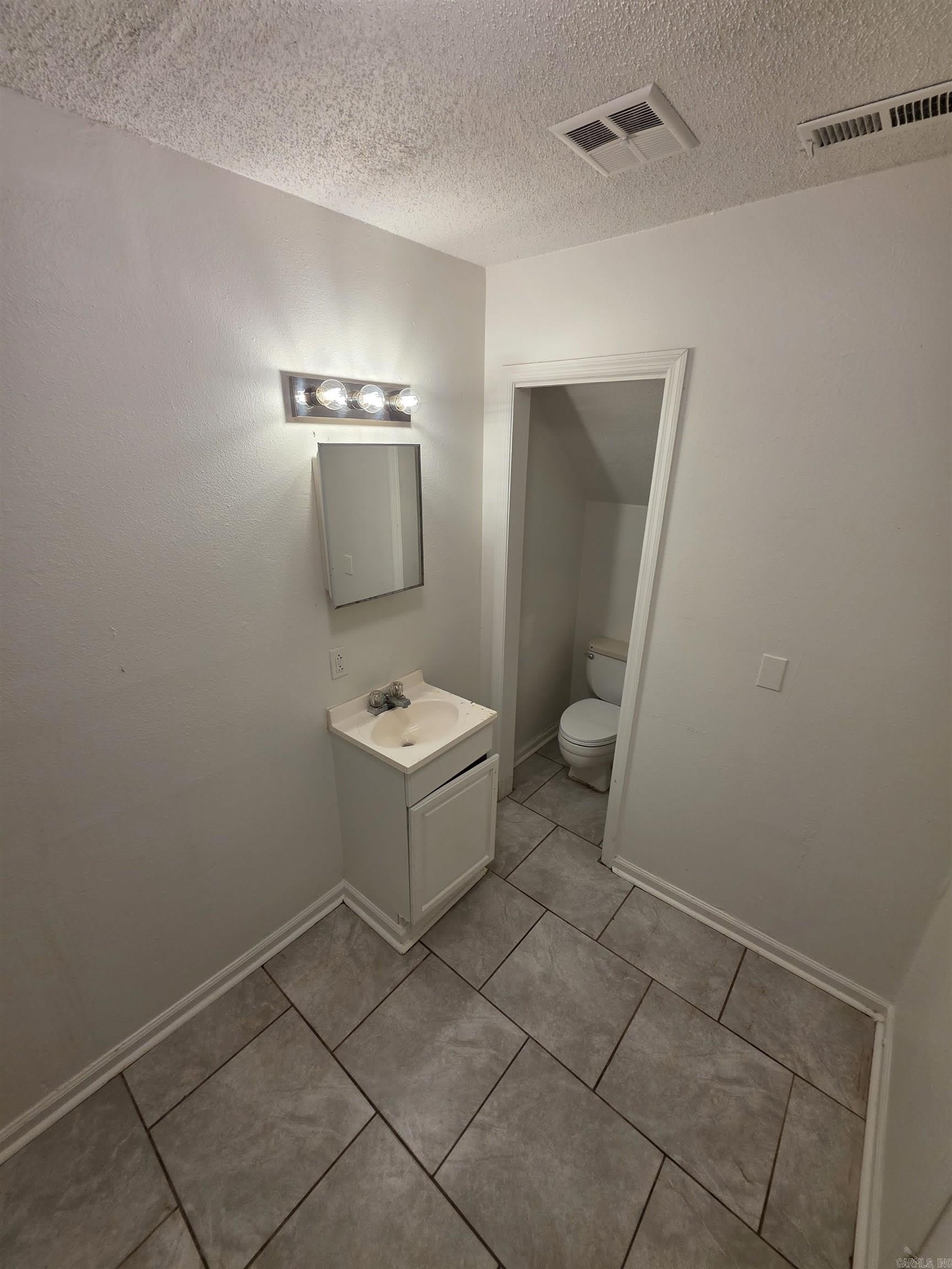9408 Lew Circle – photo 4