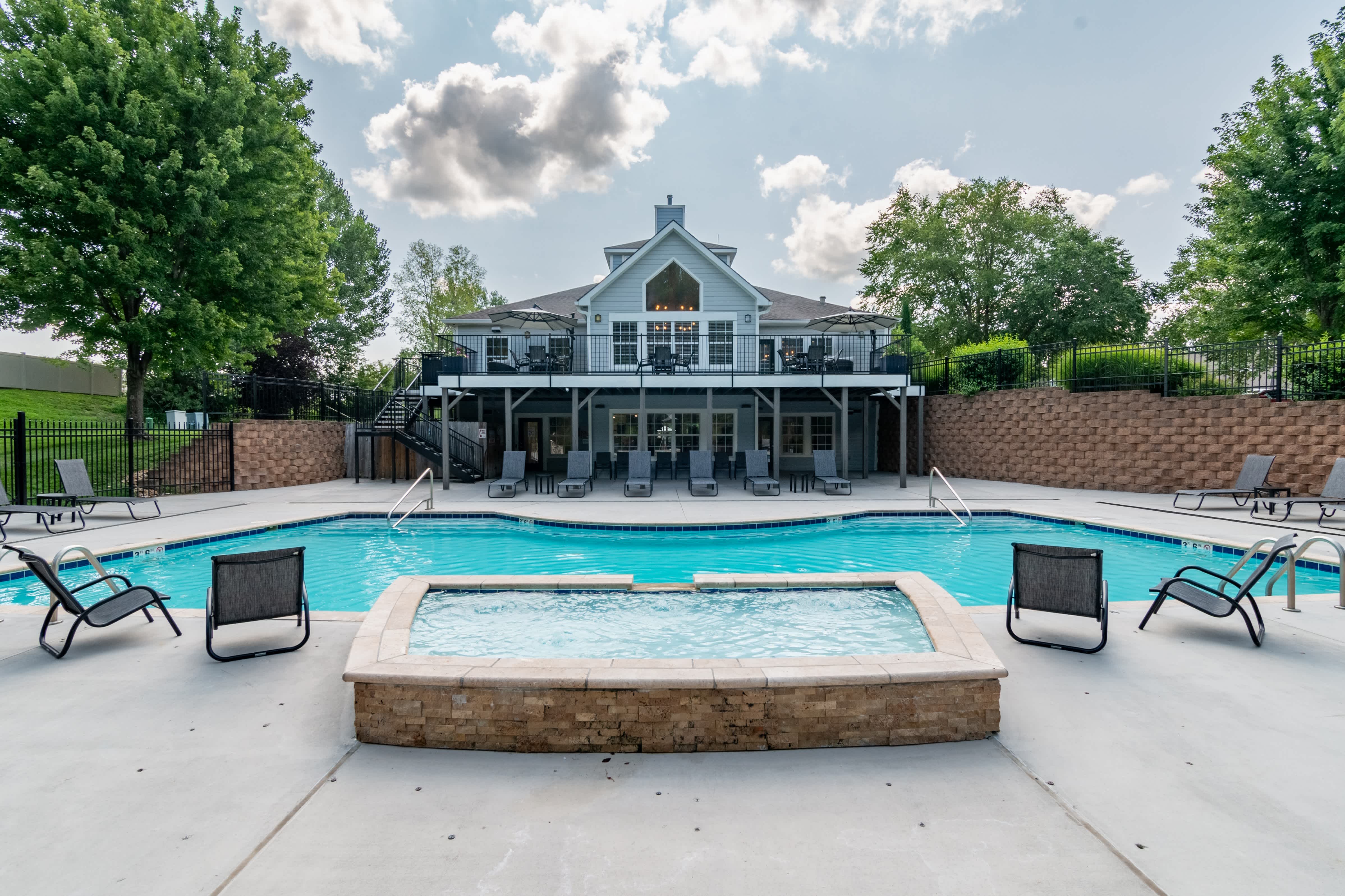 5400 Rockhill Rd – photo 4