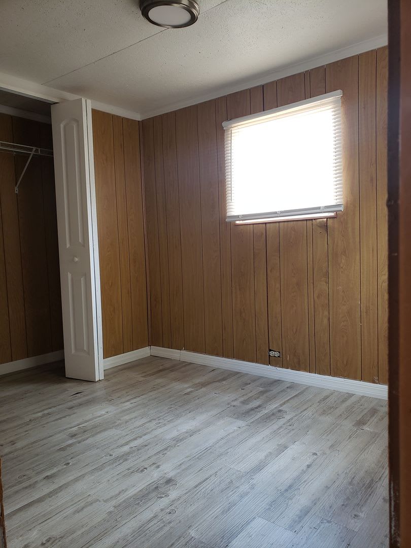 Two-Bedroom Mobile Home for Rent – photo 5