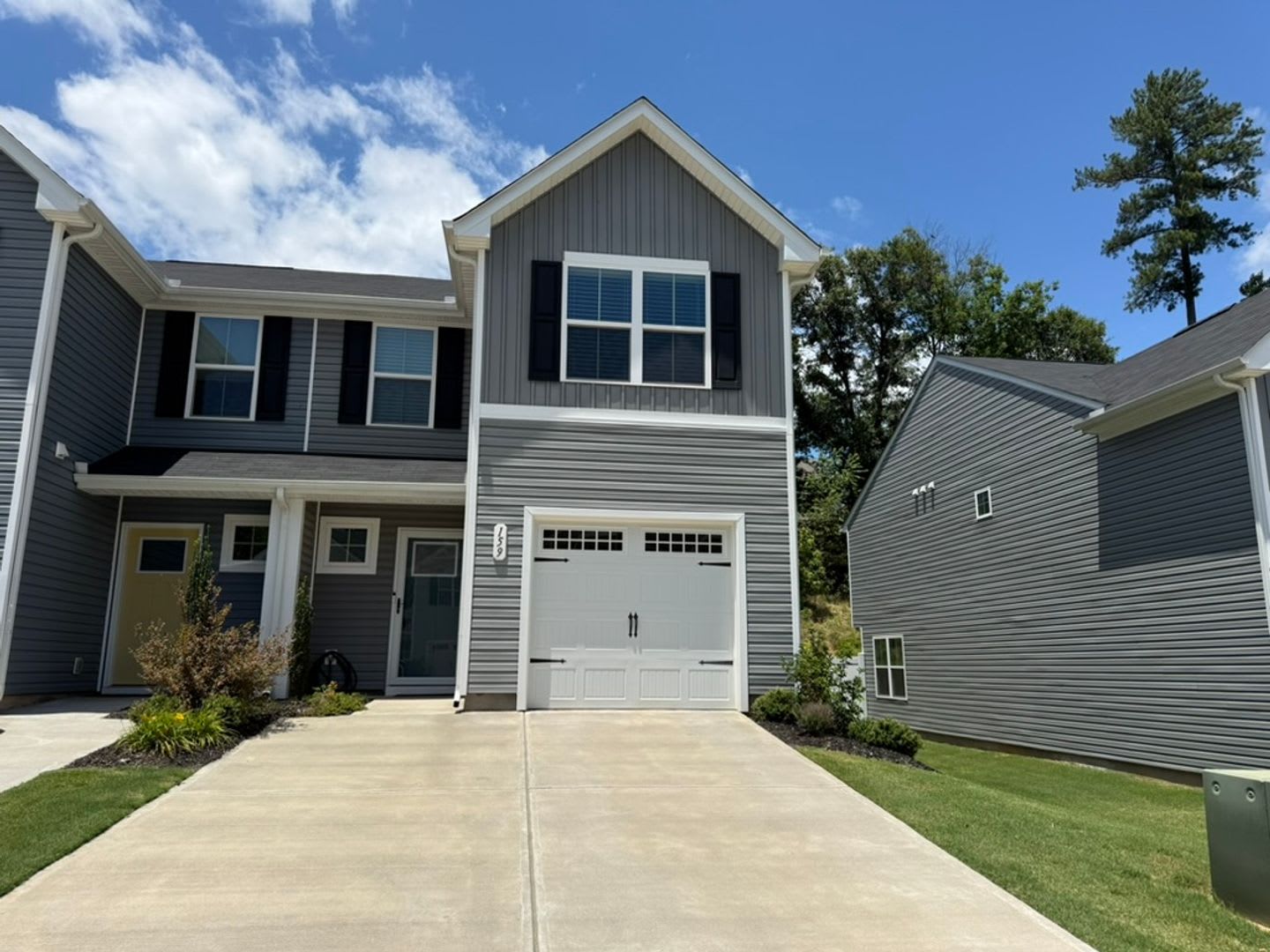 Modern 3-Bedroom Townhome in Arden Woods – photo 1