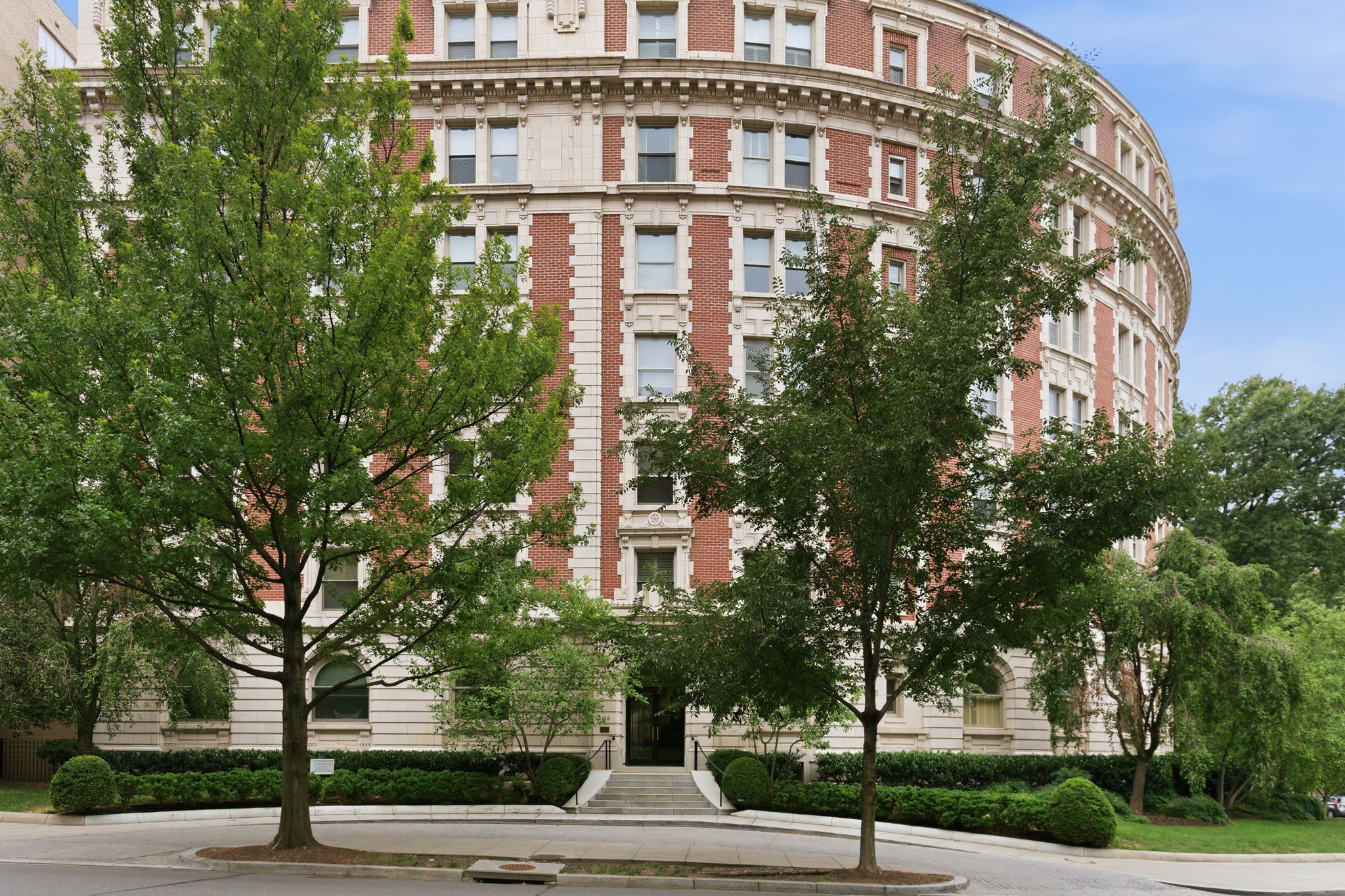 2126 Connecticut Ave NW #77 – photo 2
