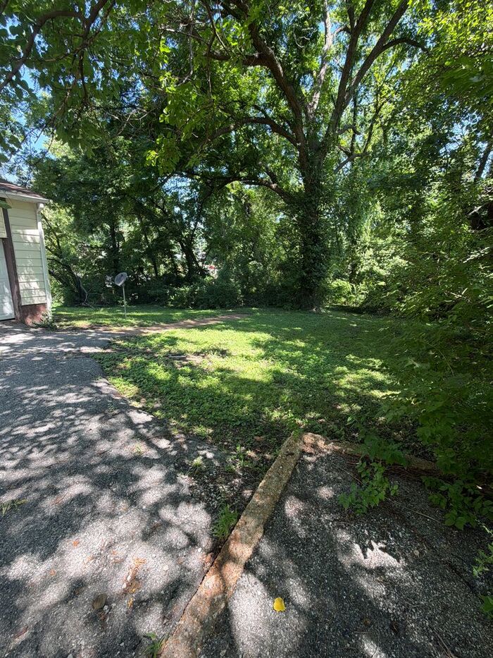 2725 Solway Avenue – photo 2