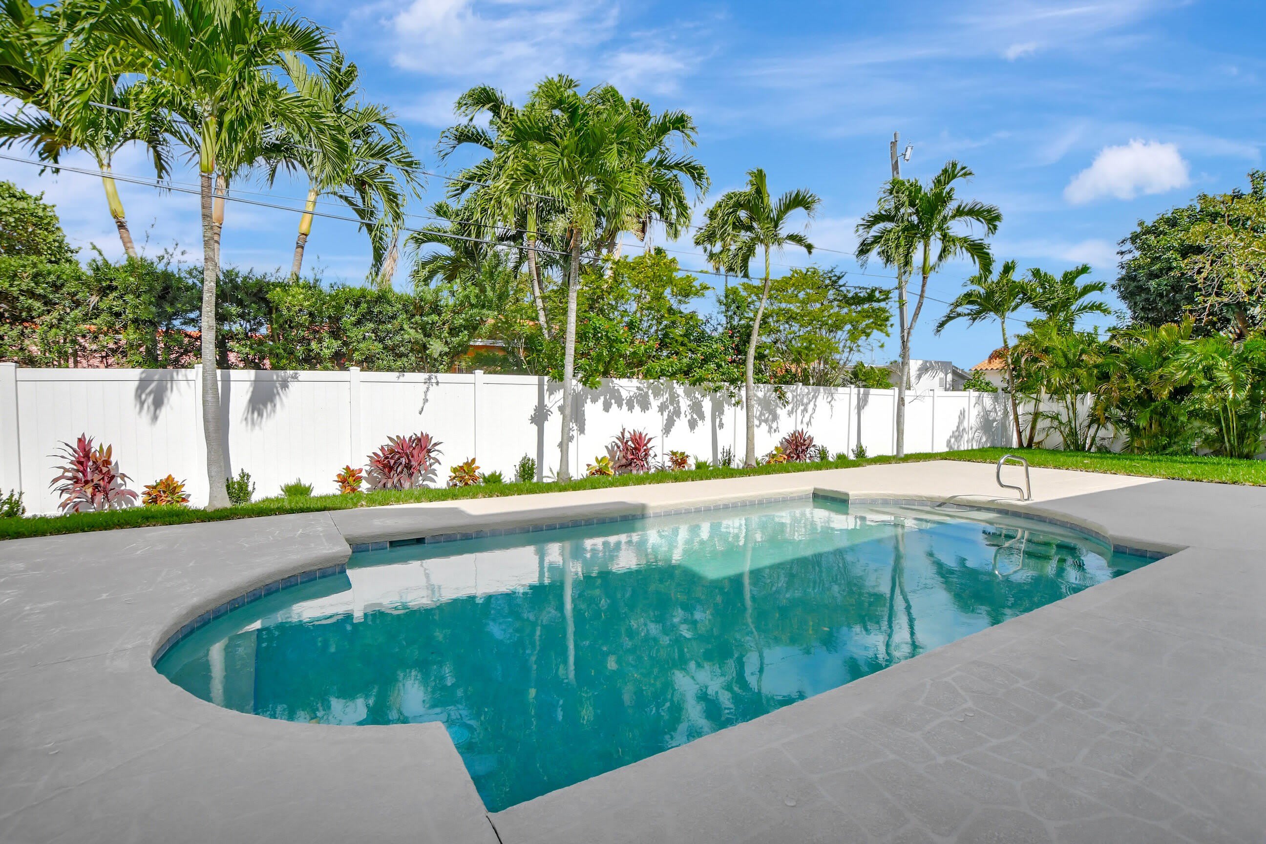 237 NW 7th Street – photo 3