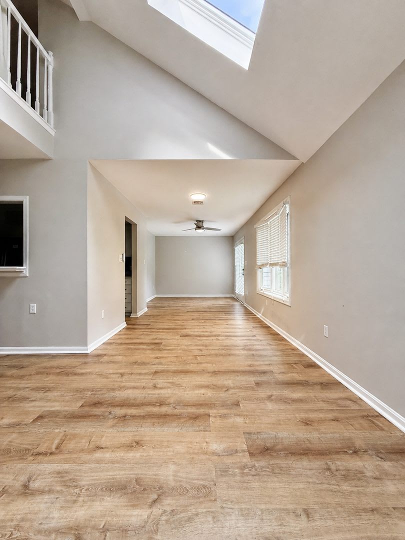 Sophisticated End-Unit Townhome – photo 4