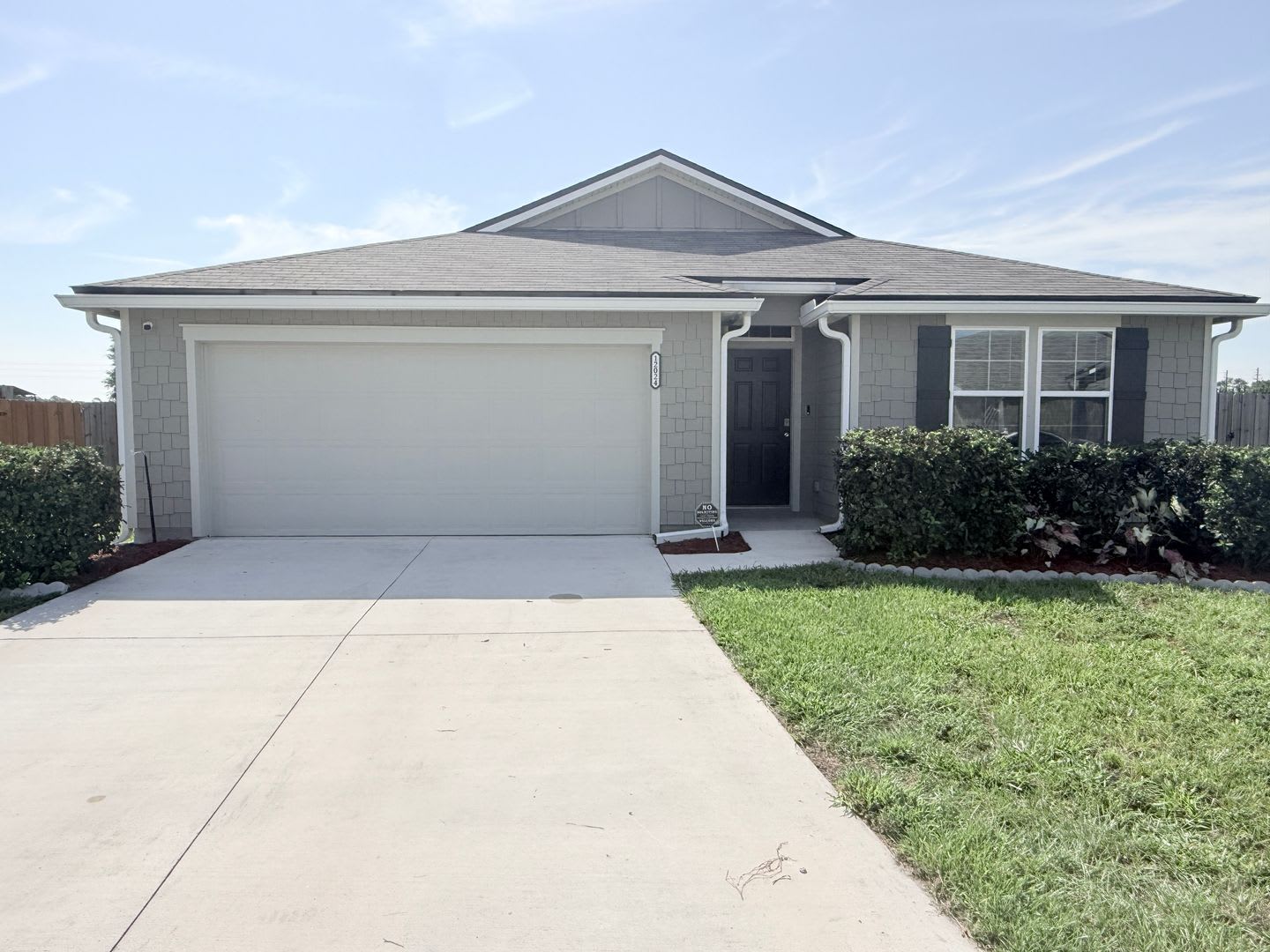 Huge Fenced Yard in a Quiet Cul-de-Sac! – photo 1