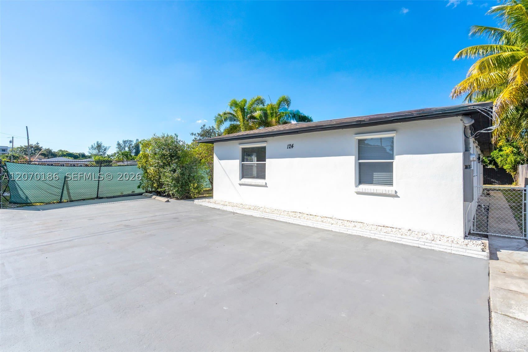 124 SE 2nd Ter – photo 4