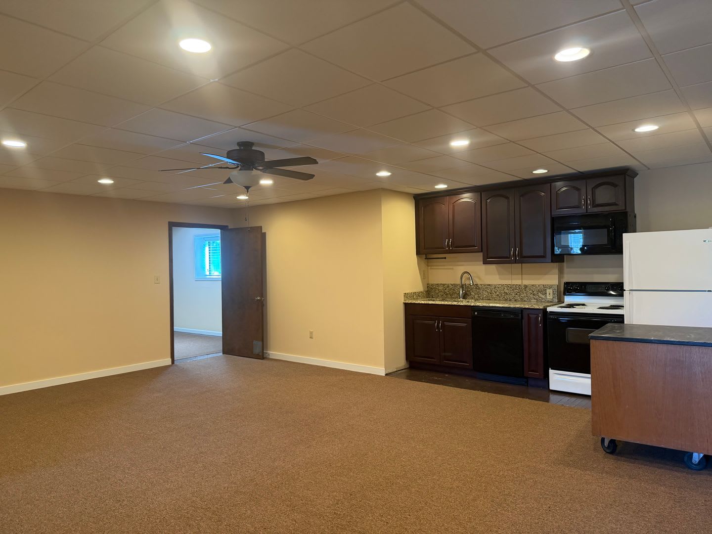 Large Apartment Above Commercial Building – photo 1