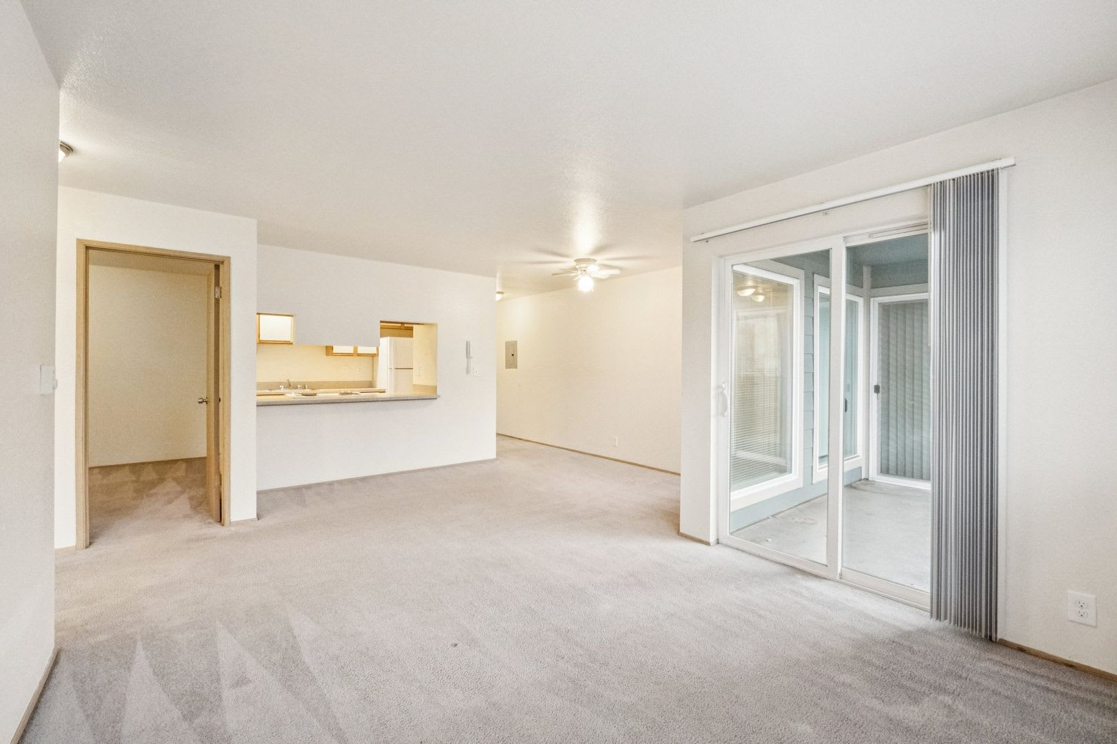 University Court Apartments – photo 4