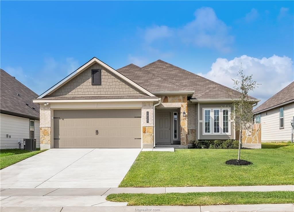 1927 Sebright Drive – photo 1