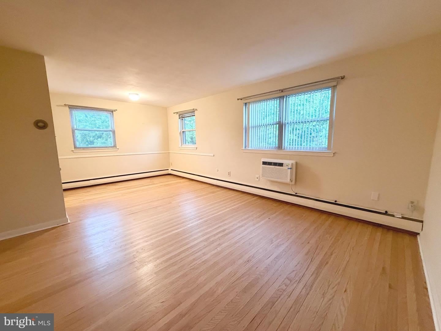 61 Llanfair Rd C 4 – photo 5