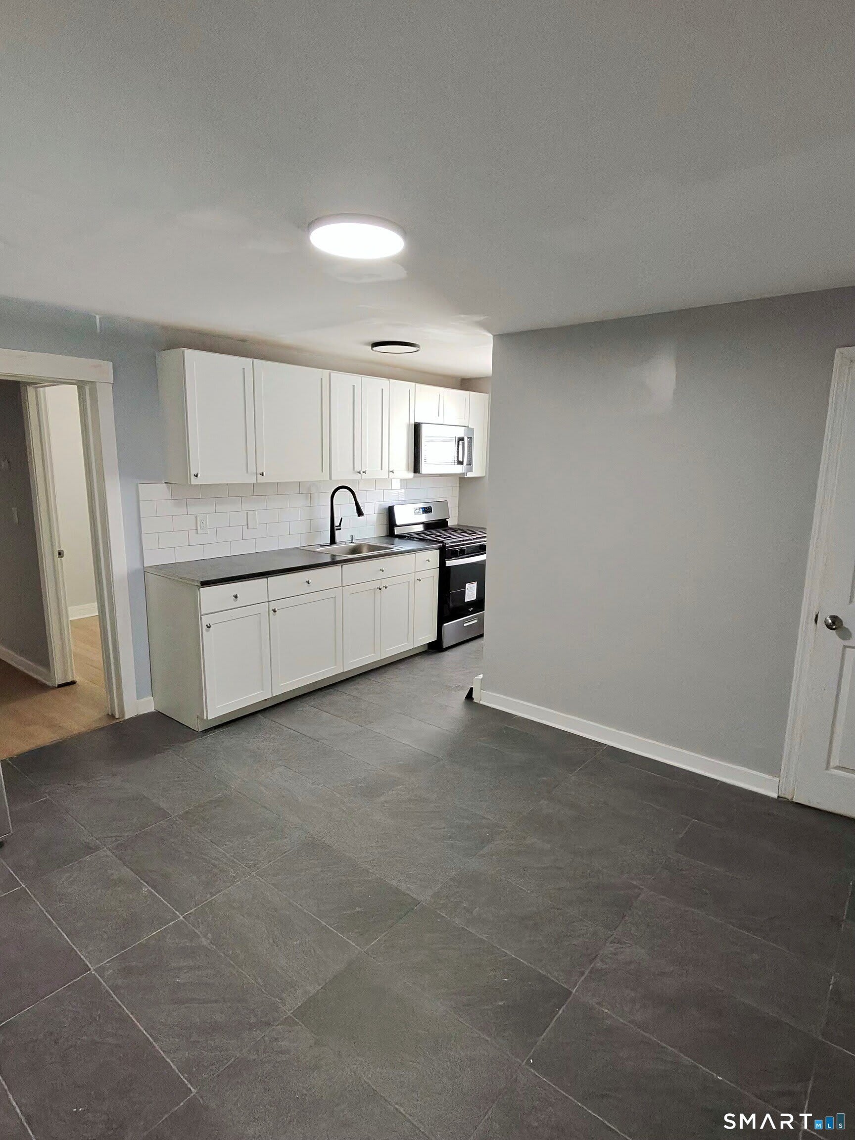 982 Pembroke Street – photo 1