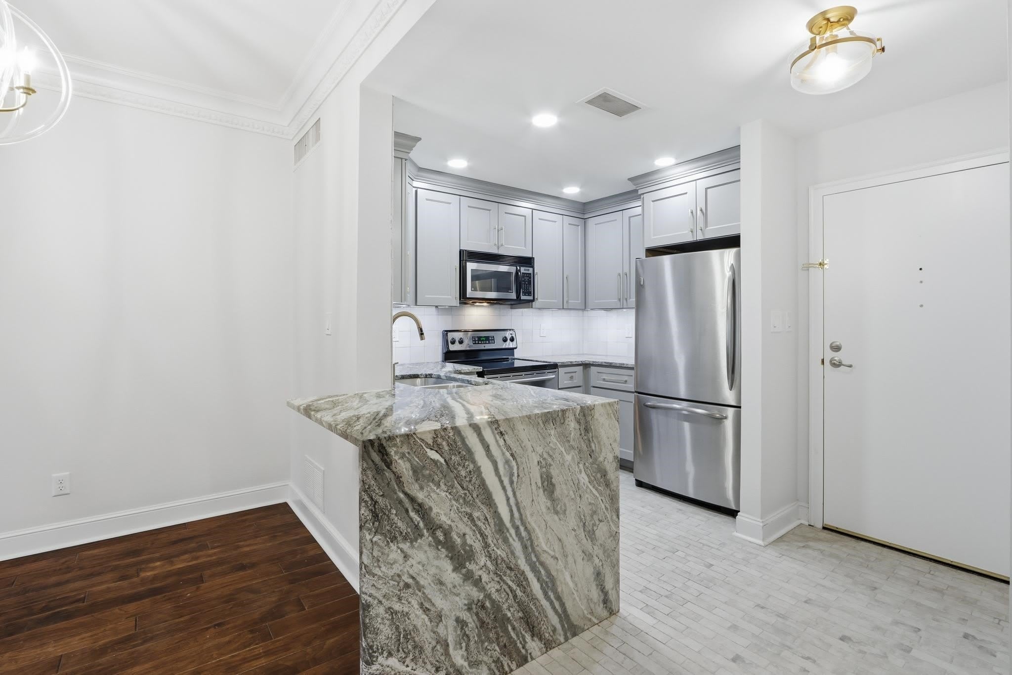 5400 Park Ave – photo 4
