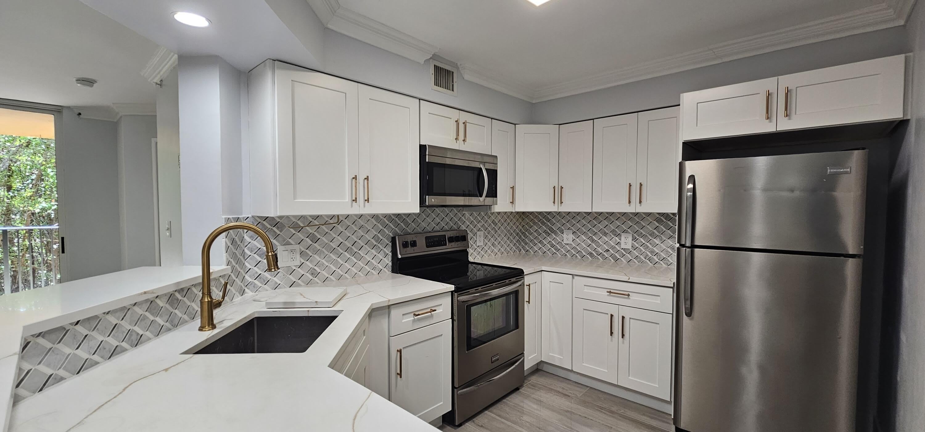 400 Scotia Drive – photo 2