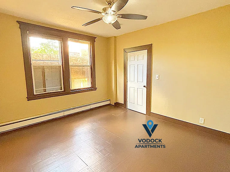 128 Madison St – photo 4