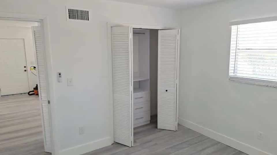 1557 Ne 148Th St – photo 2