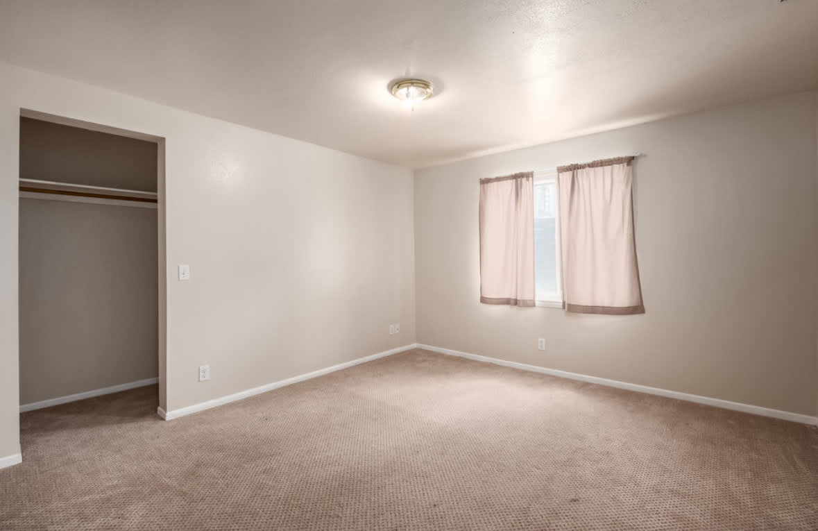 589 Canyon Road – photo 4