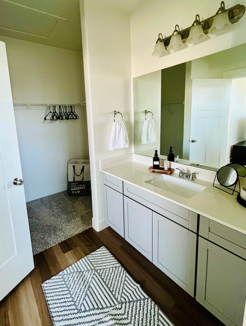 Comfortable 3 Bed / 2 Bath Home Available in Lehi – photo 5
