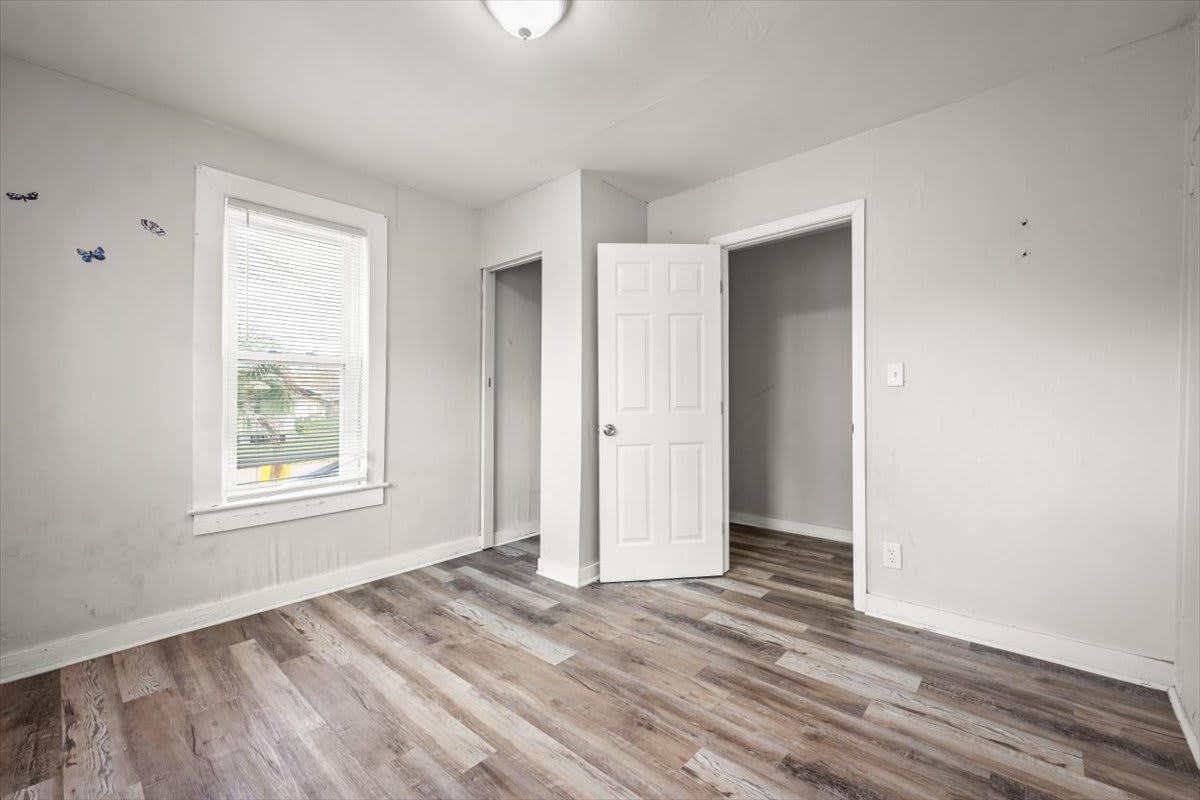 256 Vernis Ave – photo 2