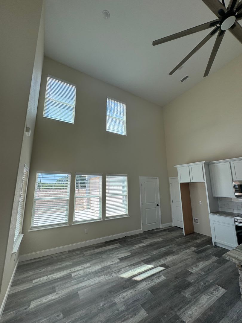 3/2/2 Modern Two‑Story Home in Gated Community – Peaster ISD ✨ NO WATER BILL – photo 3
