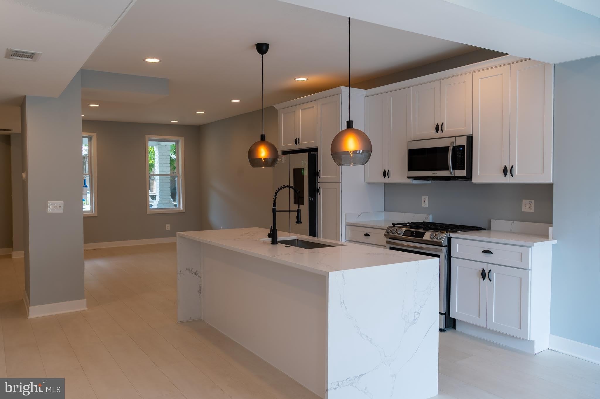 706 Longfellow Street Nw – photo 4