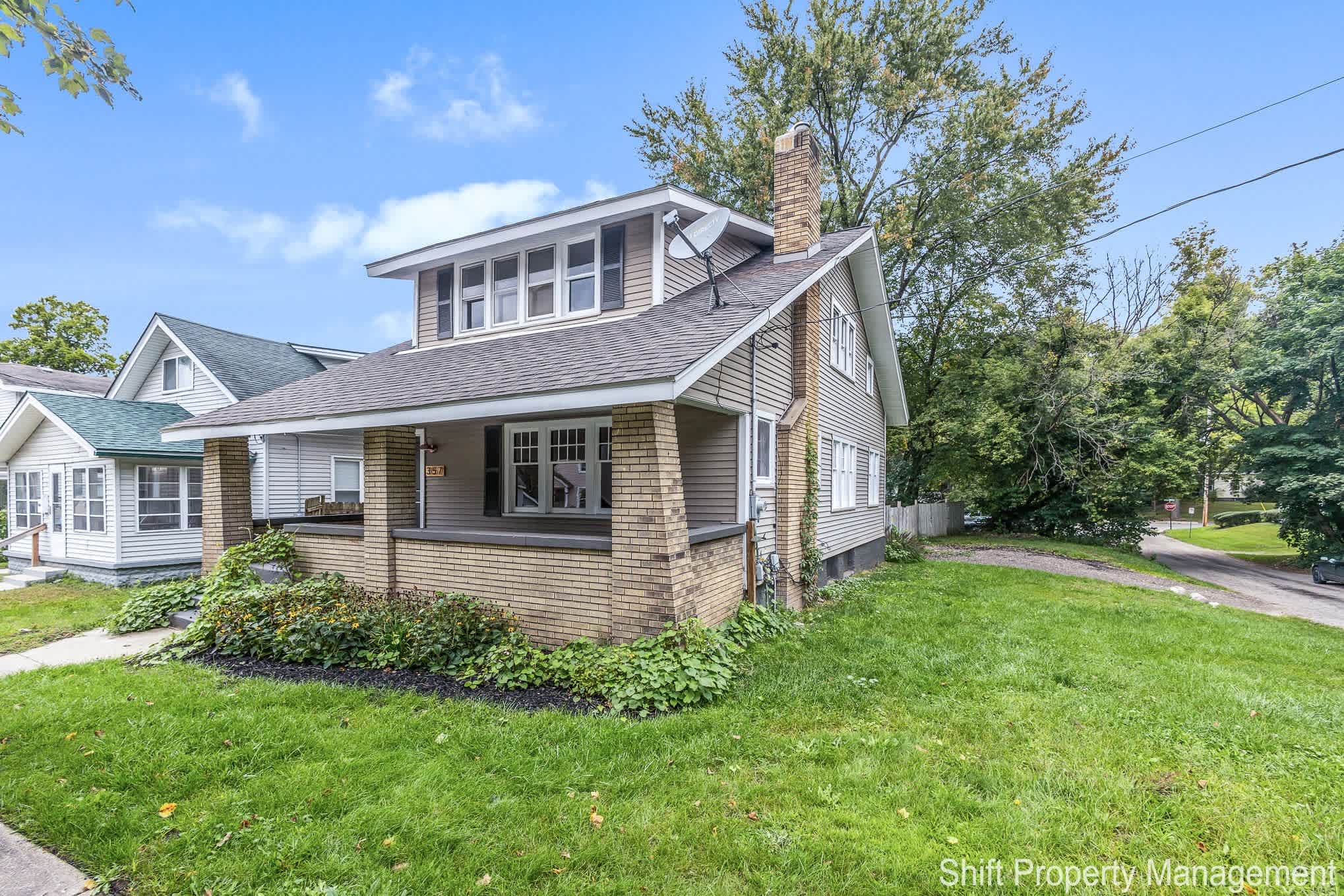 357 Cedar St NE – photo 1