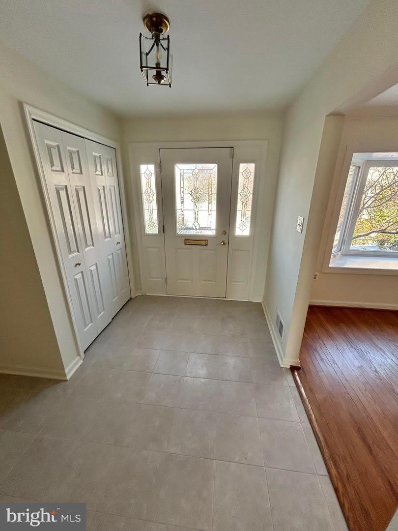 3301 SPRING LN – photo 2