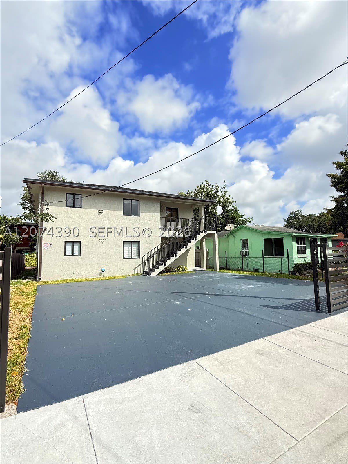 2057 Washington Ave – photo 1