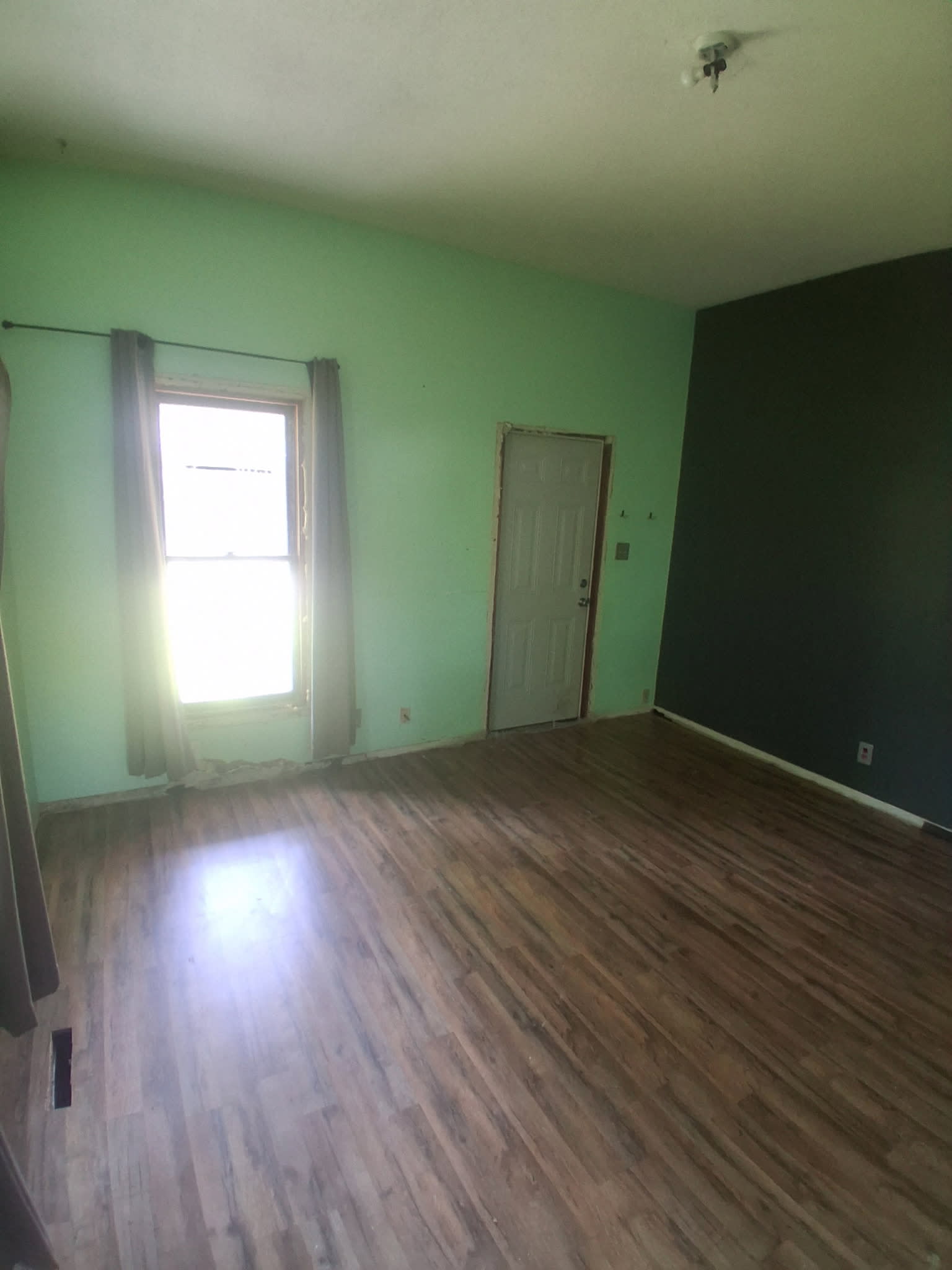 615 North Almond Street – photo 3