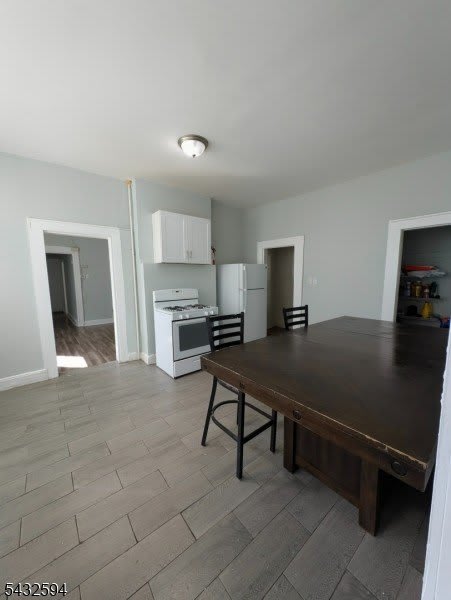 114 Littleton Ave – photo 5