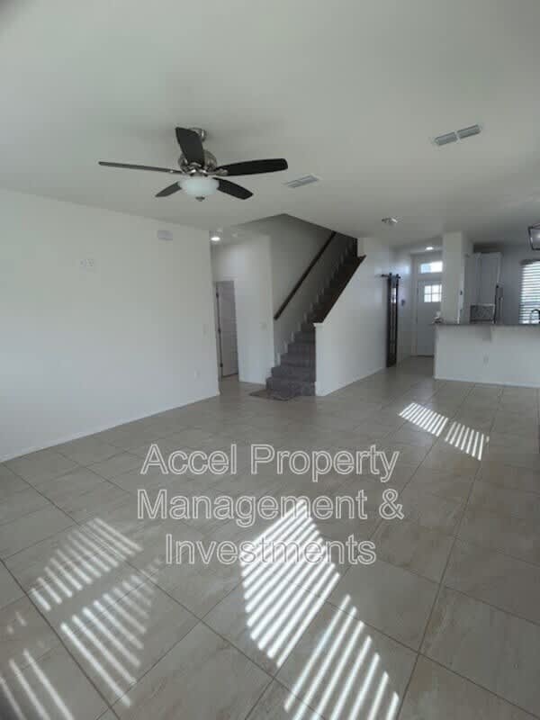 2325 N Peking Street – photo 5