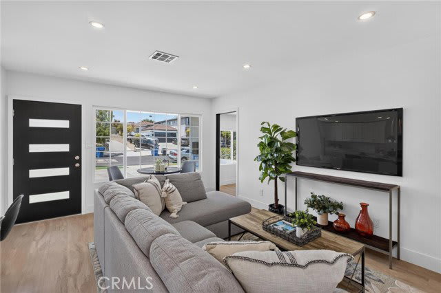 1223 West 23rd Street – photo 3